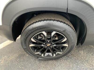 2021 Chevrolet Trailblazer LT   - Photo 12 - Pataskala, OH 43062