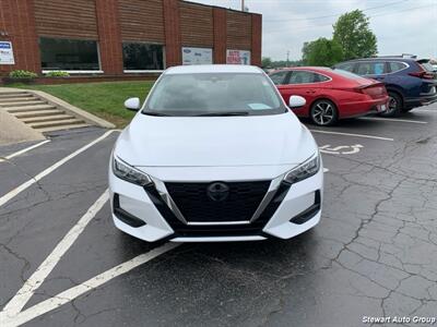 2021 Nissan Sentra SV   - Photo 2 - Pataskala, OH 43062