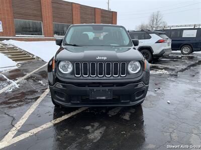 2017 Jeep Renegade Sport 4x4   - Photo 2 - Pataskala, OH 43062