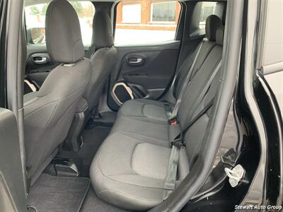 2017 Jeep Renegade Sport 4x4   - Photo 19 - Pataskala, OH 43062