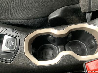 2017 Jeep Renegade Sport 4x4   - Photo 34 - Pataskala, OH 43062