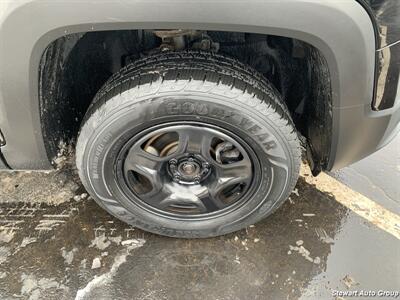 2017 Jeep Renegade Sport 4x4   - Photo 8 - Pataskala, OH 43062