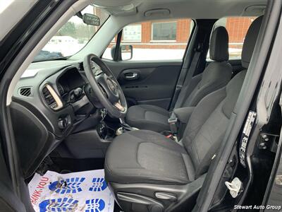 2017 Jeep Renegade Sport 4x4   - Photo 17 - Pataskala, OH 43062
