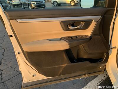 2019 Honda CR-V LX   - Photo 16 - Pataskala, OH 43062