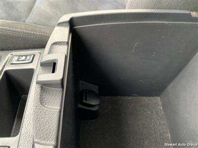 2015 Nissan Rogue SV AWD   - Photo 40 - Pataskala, OH 43062