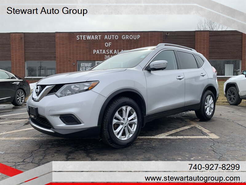 2015 Nissan Rogue SV AWD   - Photo 1 - Pataskala, OH 43062