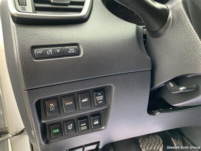 2015 Nissan Rogue SV AWD   - Photo 29 - Pataskala, OH 43062