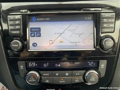 2015 Nissan Rogue SV AWD   - Photo 35 - Pataskala, OH 43062