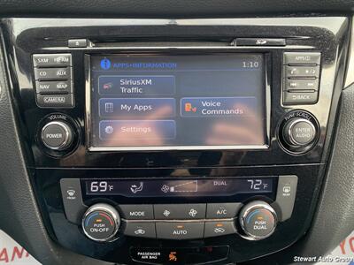 2015 Nissan Rogue SV AWD   - Photo 36 - Pataskala, OH 43062