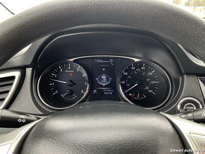 2015 Nissan Rogue SV AWD   - Photo 30 - Pataskala, OH 43062