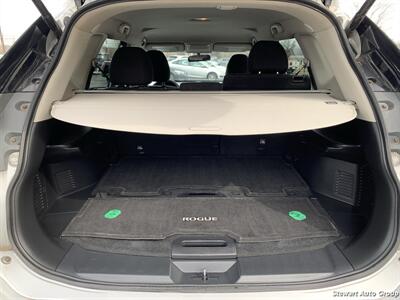 2015 Nissan Rogue SV AWD   - Photo 25 - Pataskala, OH 43062