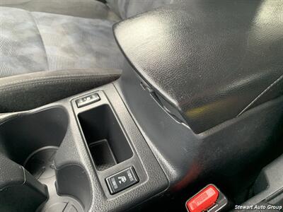 2015 Nissan Rogue SV AWD   - Photo 39 - Pataskala, OH 43062
