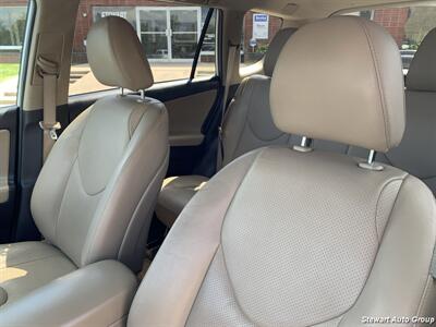 2012 Toyota RAV4 Limited AWD - Photo 11 - Pataskala, OH 43062
