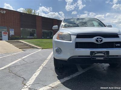 2012 Toyota RAV4 Limited AWD - Photo 4 - Pataskala, OH 43062