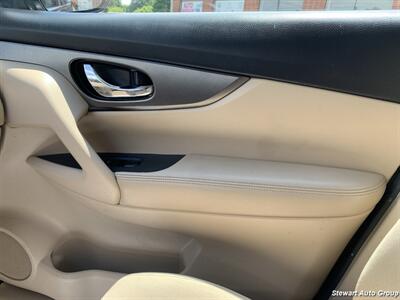 2015 Nissan Rogue S   - Photo 31 - Pataskala, OH 43062