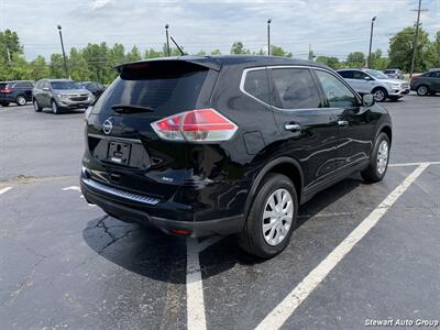 2015 Nissan Rogue S   - Photo 11 - Pataskala, OH 43062