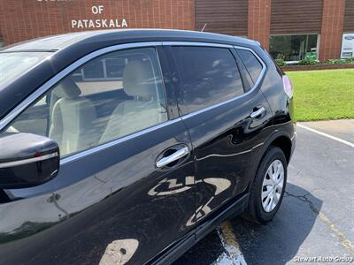 2015 Nissan Rogue S   - Photo 5 - Pataskala, OH 43062
