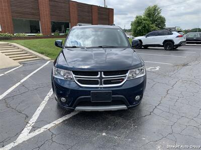 2014 Dodge Journey SXT - Photo 2 - Pataskala, OH 43062