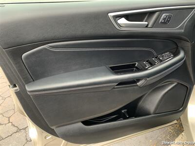 2018 Ford Edge Titanium AWD   - Photo 17 - Pataskala, OH 43062