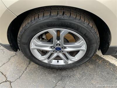 2018 Ford Edge Titanium AWD   - Photo 16 - Pataskala, OH 43062