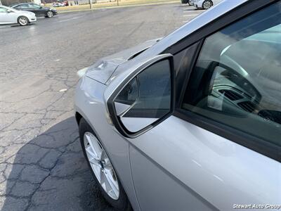 2016 Ford Focus SE   - Photo 7 - Pataskala, OH 43062