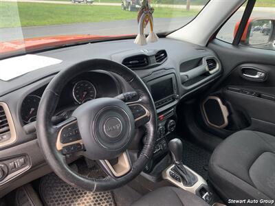 2017 Jeep Renegade Latitude   - Photo 6 - Pataskala, OH 43062