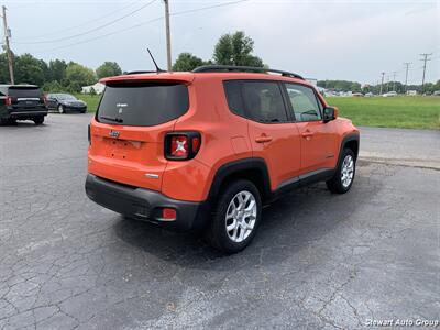 2017 Jeep Renegade Latitude   - Photo 3 - Pataskala, OH 43062