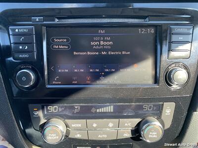 2019 Nissan Rogue SV AWD   - Photo 36 - Pataskala, OH 43062