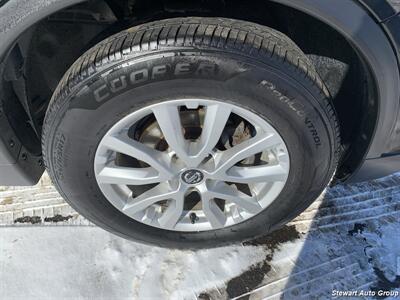 2019 Nissan Rogue SV AWD   - Photo 10 - Pataskala, OH 43062