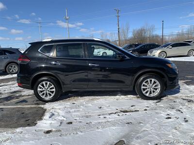 2019 Nissan Rogue SV AWD   - Photo 9 - Pataskala, OH 43062