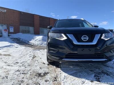 2019 Nissan Rogue SV AWD   - Photo 4 - Pataskala, OH 43062