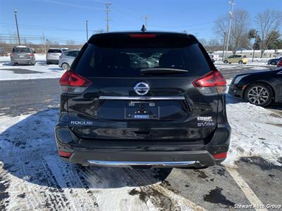 2019 Nissan Rogue SV AWD   - Photo 13 - Pataskala, OH 43062