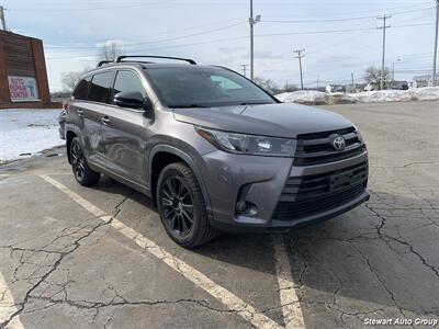 2019 Toyota Highlander SE AWD   - Photo 3 - Pataskala, OH 43062