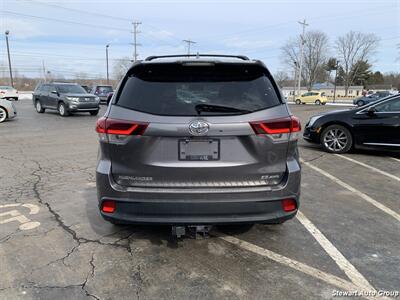 2019 Toyota Highlander SE AWD   - Photo 11 - Pataskala, OH 43062