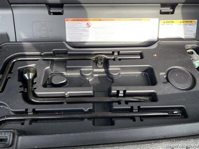 2019 Toyota Highlander SE AWD   - Photo 27 - Pataskala, OH 43062