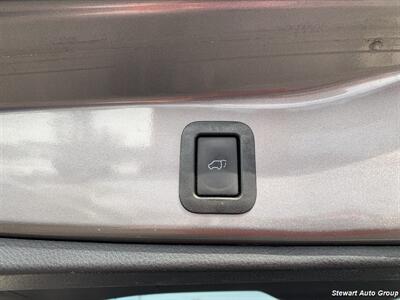 2019 Toyota Highlander SE AWD   - Photo 26 - Pataskala, OH 43062