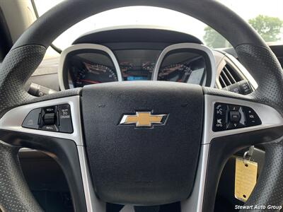 2017 Chevrolet Equinox LT AWD - Photo 25 - Pataskala, OH 43062