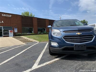 2017 Chevrolet Equinox LT AWD - Photo 4 - Pataskala, OH 43062