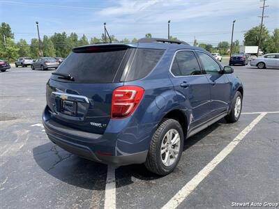 2017 Chevrolet Equinox LT AWD - Photo 12 - Pataskala, OH 43062