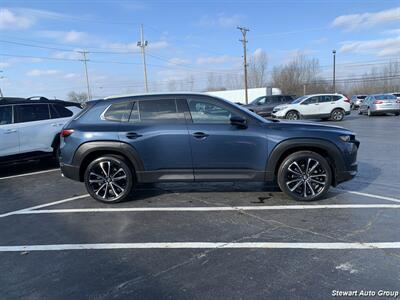 2023 Mazda CX-50 2.5 S Premium Plus AWD   - Photo 9 - Pataskala, OH 43062