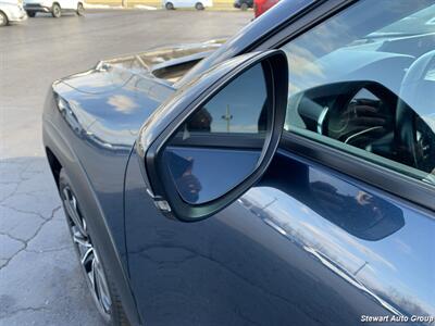 2023 Mazda CX-50 2.5 S Premium Plus AWD   - Photo 7 - Pataskala, OH 43062