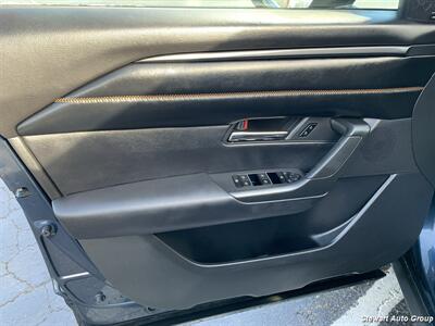 2023 Mazda CX-50 2.5 S Premium Plus AWD   - Photo 17 - Pataskala, OH 43062