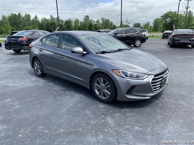 2018 Hyundai ELANTRA SEL - Photo 2 - Pataskala, OH 43062