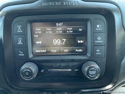 2017 Jeep Renegade Latitude 4x4 - Photo 31 - Pataskala, OH 43062