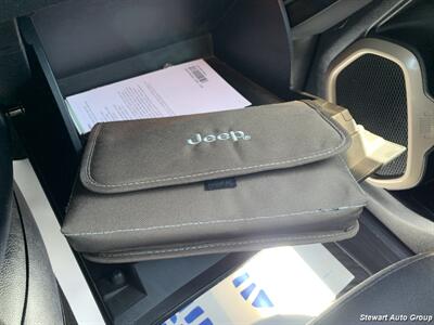 2017 Jeep Renegade Latitude 4x4 - Photo 30 - Pataskala, OH 43062