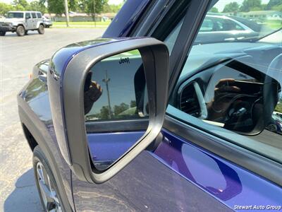 2017 Jeep Renegade Latitude 4x4 - Photo 7 - Pataskala, OH 43062