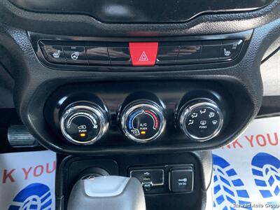2017 Jeep Renegade Latitude 4x4 - Photo 33 - Pataskala, OH 43062