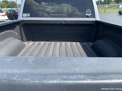 2016 RAM 1500 Big Horn Crew Cab 4x4 - Photo 14 - Pataskala, OH 43062