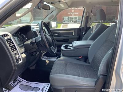 2016 RAM 1500 Big Horn Crew Cab 4x4 - Photo 16 - Pataskala, OH 43062