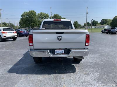 2016 RAM 1500 Big Horn Crew Cab 4x4 - Photo 11 - Pataskala, OH 43062